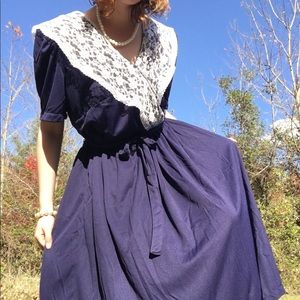 🔷️ Vintage Lace Collar Dress